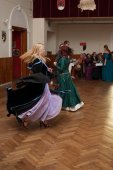 IV. Středověký ples aneb mumraj doby středověké